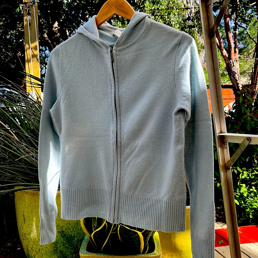 Worthington 100% cashmere zip up hoodie in a cute robins eggs blue
